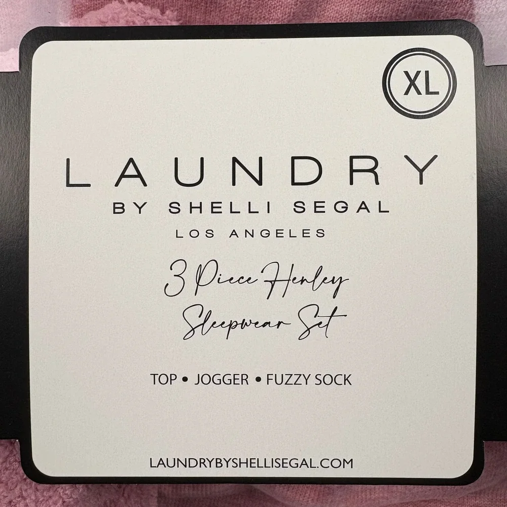 Laundry By Shelli Segal closet 1090